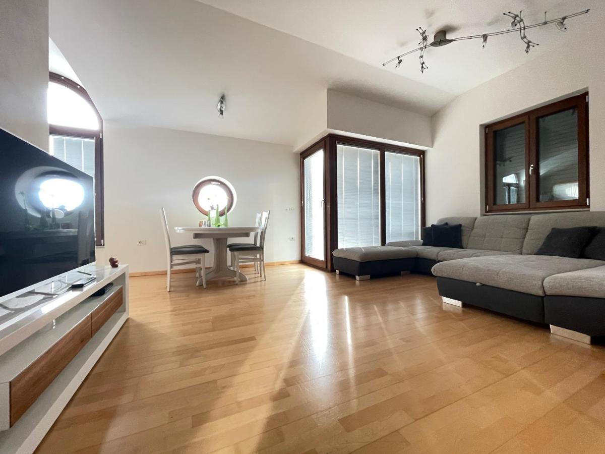 Apartment Olympus - One Bedroom Apartment Порторож Экстерьер фото